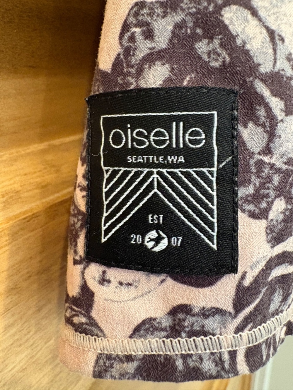 Running Shorts Oiselle Roga Built in Brief Botanical Toile Print Size 10 - Picture 3 of 9